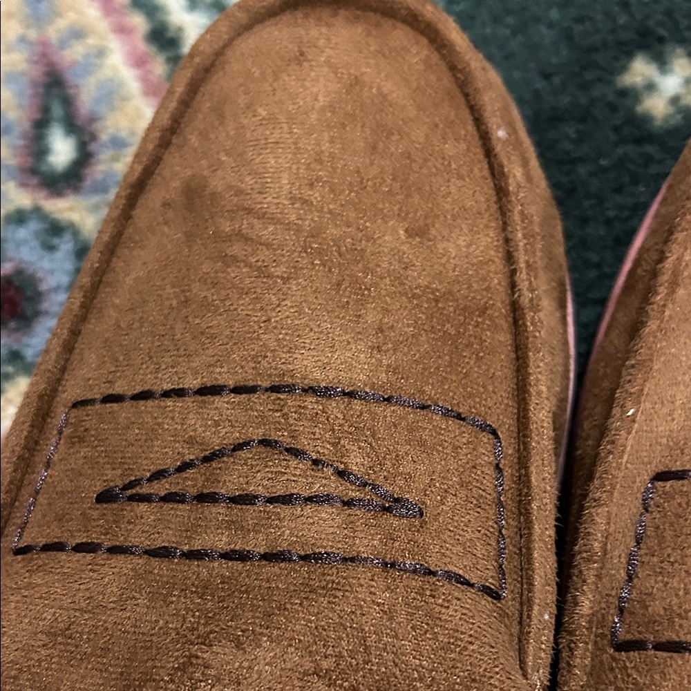 New 2pair Isotoner men’s slippers 13-14 - Picture 4 of 11